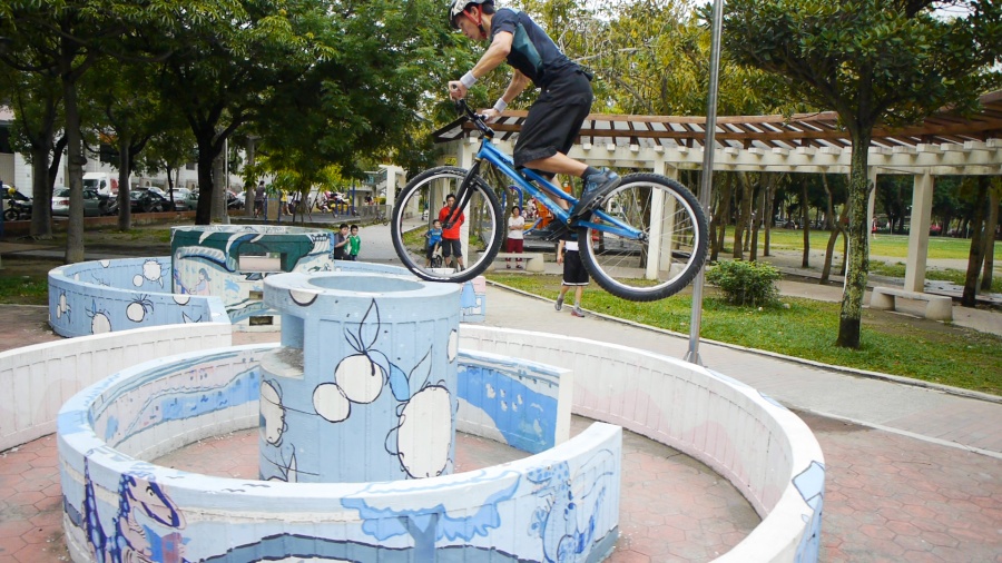 images/forum/2013/trials experimental film - taichung children park.still009lr.jpg